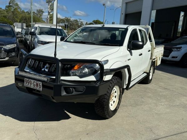 2018 Mitsubishi Triton MQ MY18 GLX Double Cab White 6 Speed Manual Cab Chassis image