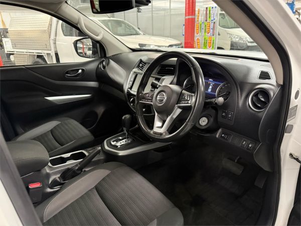 2021 Nissan Navara D23 ST image