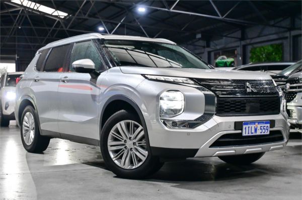 2024 Mitsubishi Outlander ZM LS image