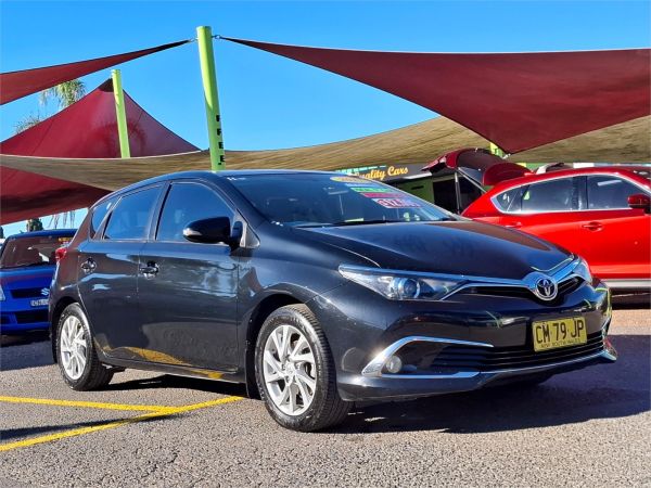 2017 Toyota Corolla Hatchback ZRE182R Ascent Sport image