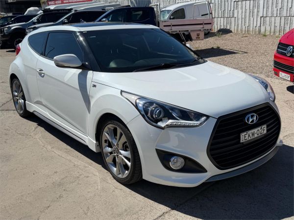 2016 Hyundai Veloster Hatchback FS5 Series II SR Turbo image