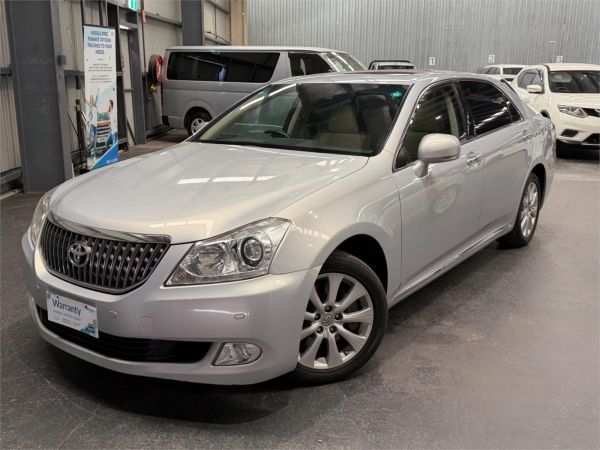 2010 Toyota Crown Sedan URS206 Majesta image
