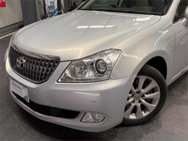 2010 Toyota Crown Sedan URS206 Majesta image