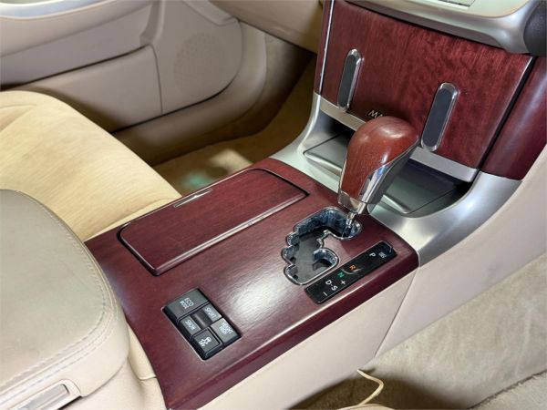 2010 Toyota Crown Sedan URS206 Majesta image