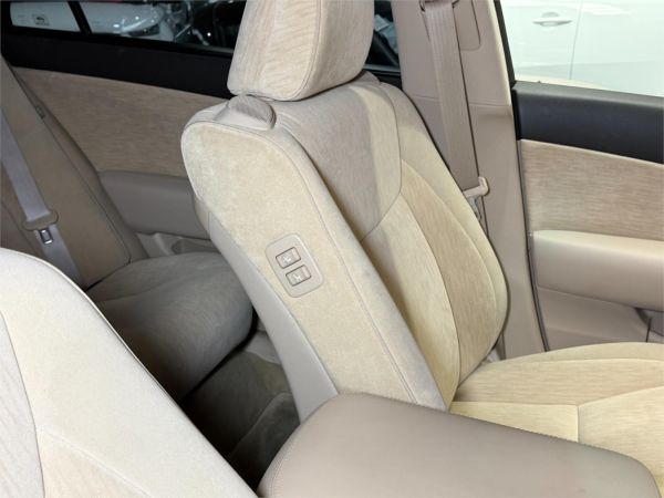 2010 Toyota Crown Sedan URS206 Majesta image