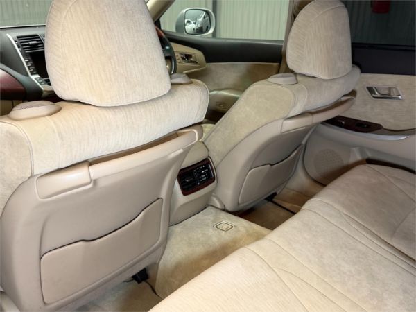 2010 Toyota Crown Sedan URS206 Majesta image