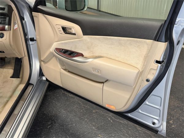 2010 Toyota Crown Sedan URS206 Majesta image