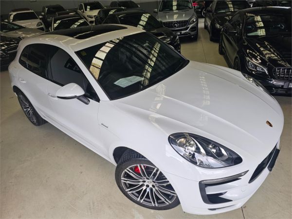 2015 Porsche Macan Wagon 95B MY16 S Diesel image