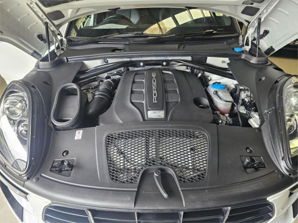 2015 Porsche Macan Wagon 95B MY16 S Diesel image