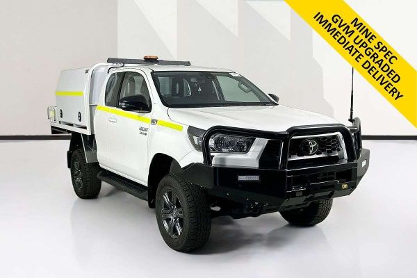2025 Toyota HILUX SR (4x4) GUN126R RC 4X4 image