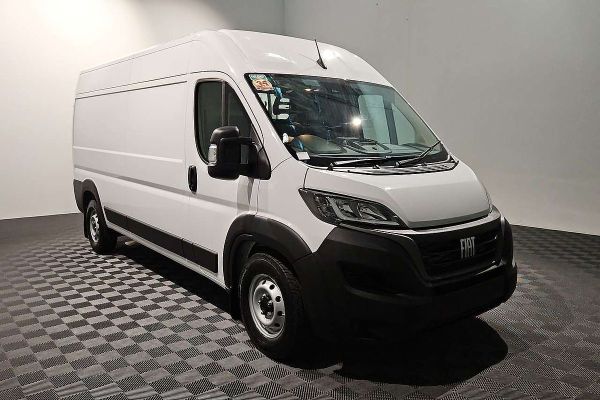 2025 Fiat Ducato Series 9 LWB Mid Roof image
