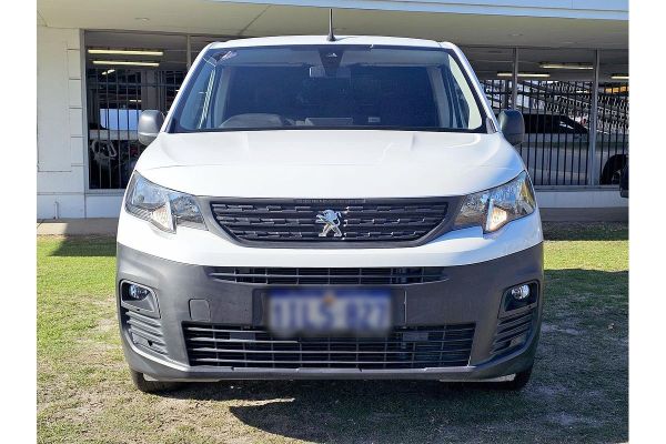 2023 Peugeot Partner Pro image