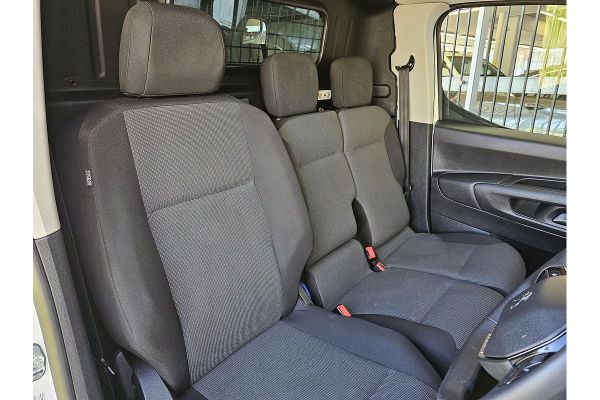 2023 Peugeot Partner Pro image