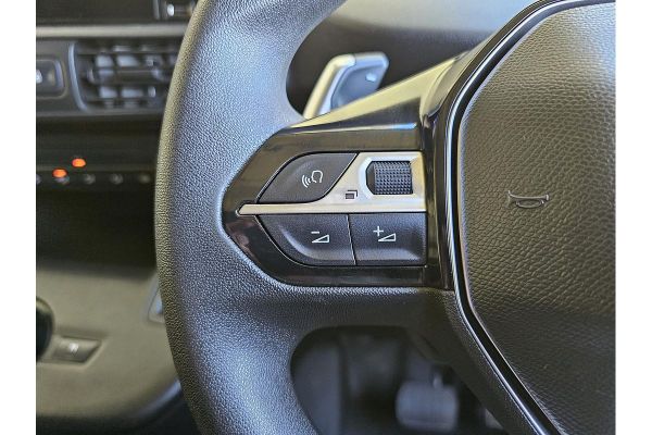 2023 Peugeot Partner Pro image