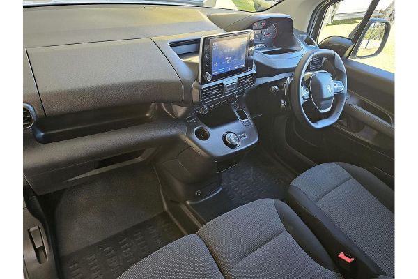 2023 Peugeot Partner Pro image