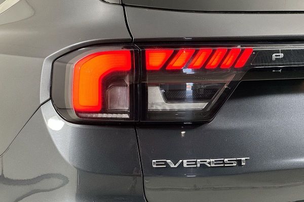 2024 Ford Everest Platinum image