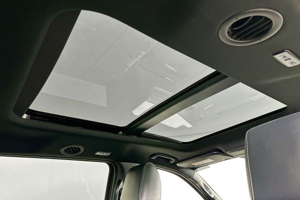 2024 Ford Everest Platinum image