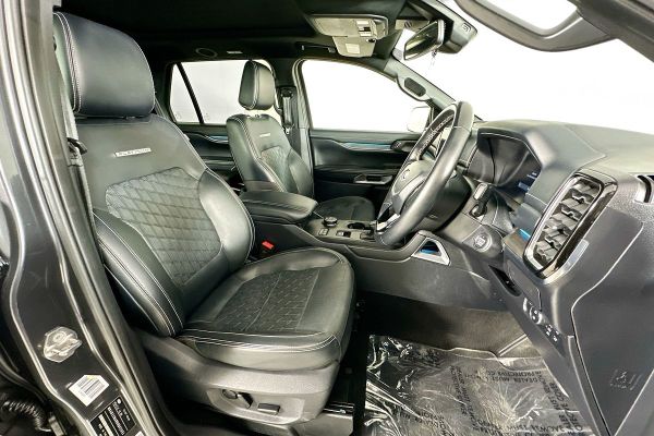 2024 Ford Everest Platinum image