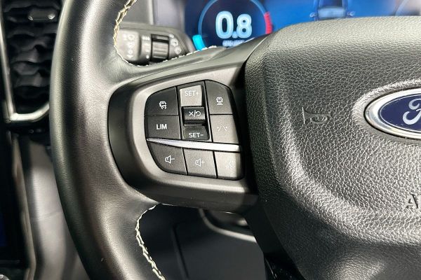2024 Ford Everest Platinum image