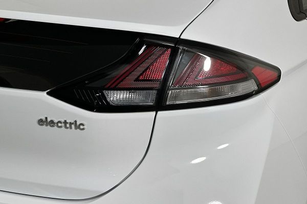 2022 Hyundai IONIQ AE.V4 Elite image