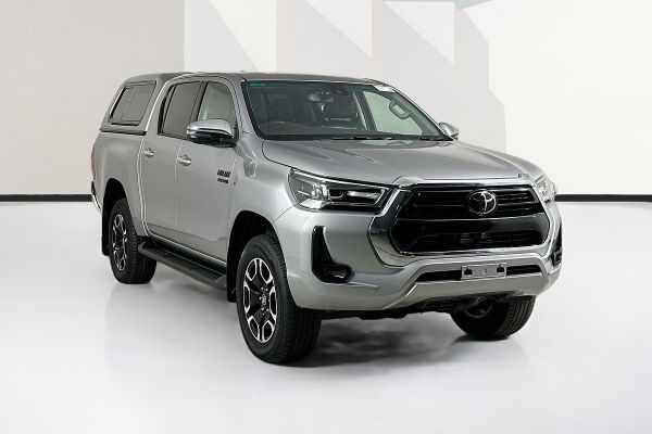2023 Toyota HILUX SR5 + PREMIUM INTERIOR (4x4) GUN126R 4X4 image