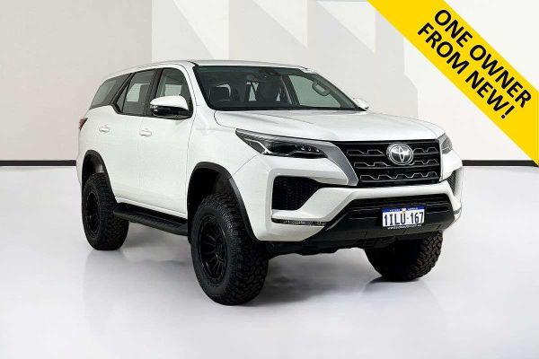 2021 Toyota FORTUNER GX GUN156R image