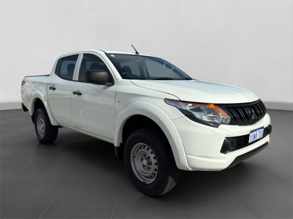 2017 MITSUBISHI TRITON DUAL CAB UTILITY MQ MY17 GLX image