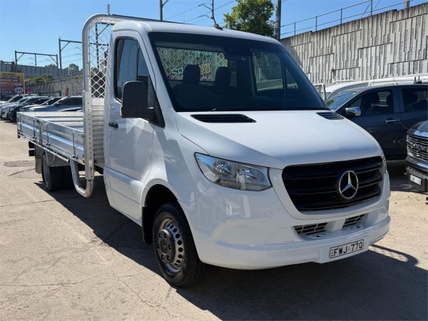 2019 Mercedes-Benz Sprinter Cab Chassis VS30 516CDI image