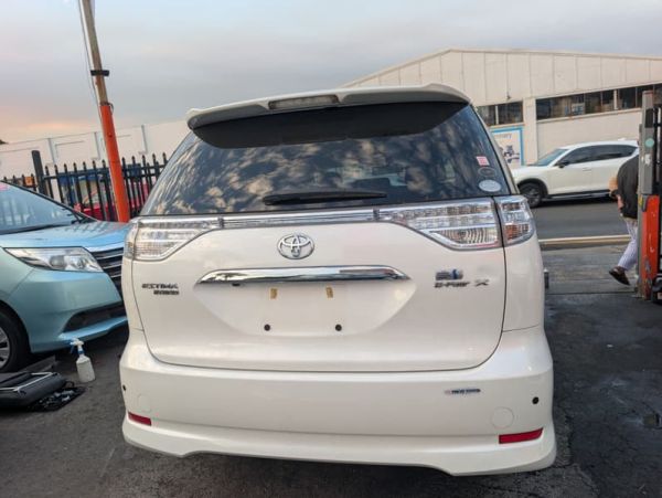 2011 TOYOTA ESTIMA Hybrid 8 Seats image