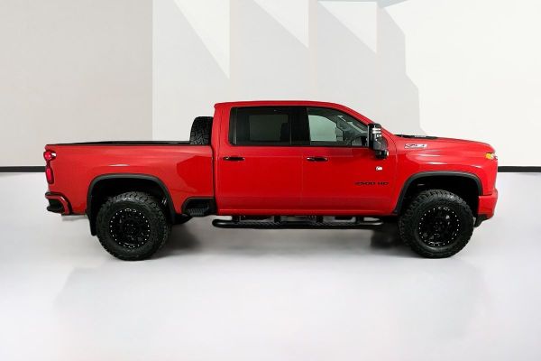 2023 Chevrolet Silverado T1 HD LTZ Premium image