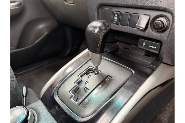 2017 Mitsubishi Triton GLS MQ 4X4 image