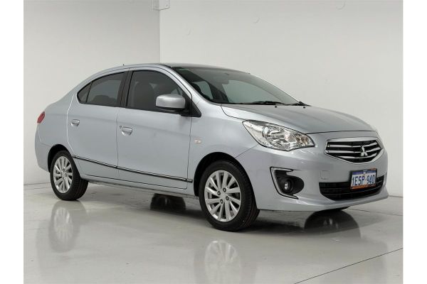 2015 Mitsubishi Mirage ES LA image