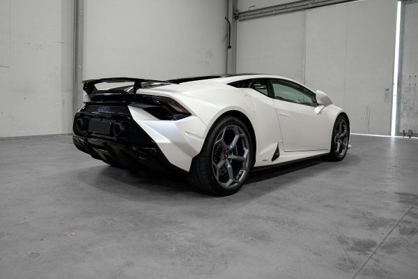 2024 Lamborghini Huracan 724 STO image