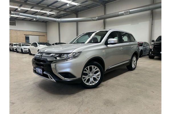 2020 Mitsubishi Outlander ES ZL image