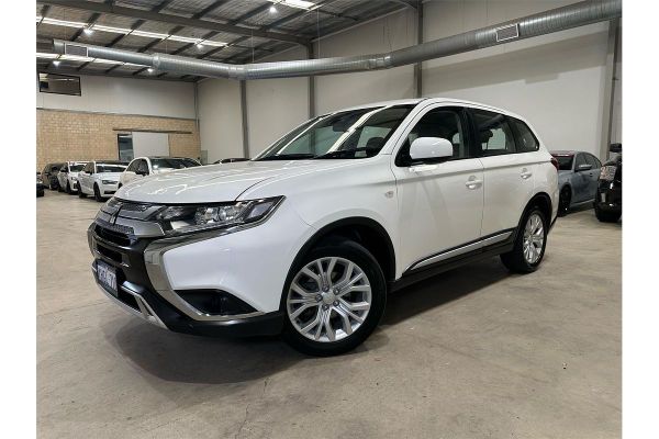 2020 Mitsubishi Outlander ES ZL image