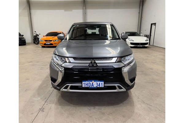 2020 Mitsubishi Outlander ZL ES image