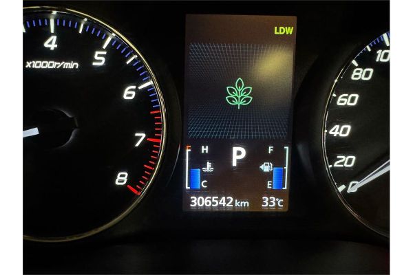 2020 Mitsubishi Outlander ZL ES image
