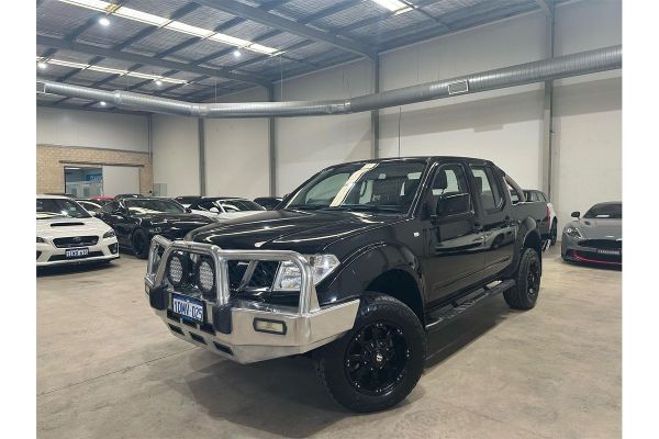 2010 Nissan Navara ST D40 4X4 image