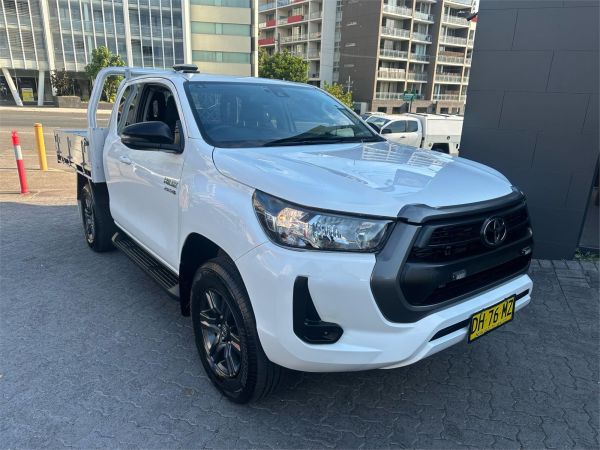 2023 TOYOTA HILUX X CAB C/CHAS GUN126R SR (4x4) image