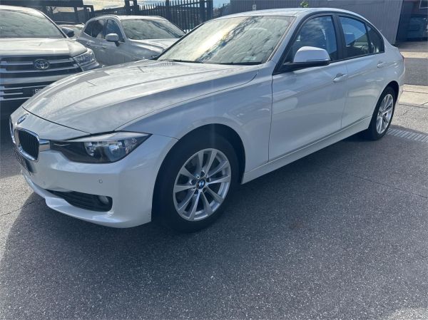 2013 BMW 3 Series Sedan F30 MY1112 320i image