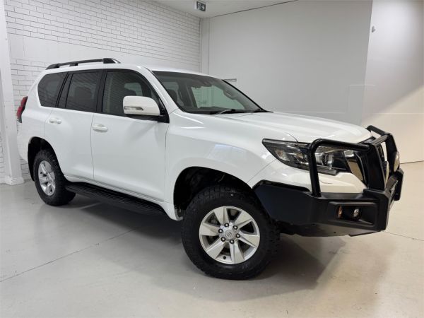 2018 TOYOTA LANDCRUISER 4D WAGON GDJ150R MY17 PRADO GXL (4x4) image