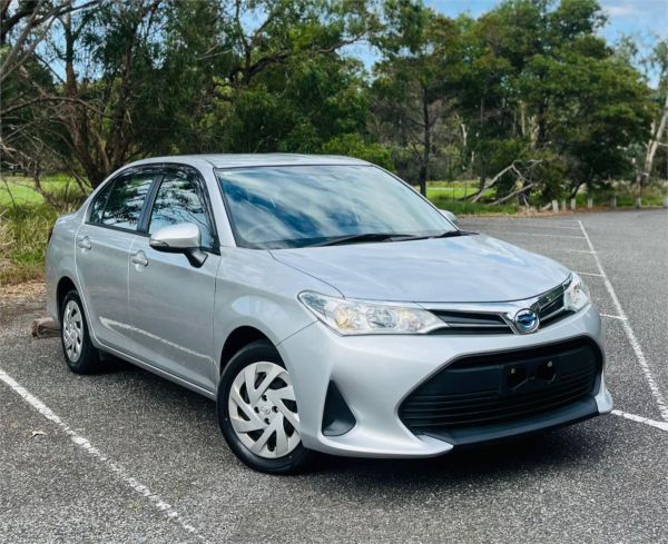 2020 Toyota Corolla Axio Sedan NKE165 Hybrid EX image