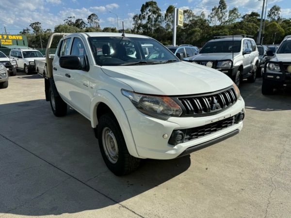 2018 Mitsubishi Triton MQ MY18 GLX Double Cab White 6 Speed Manual Cab Chassis image