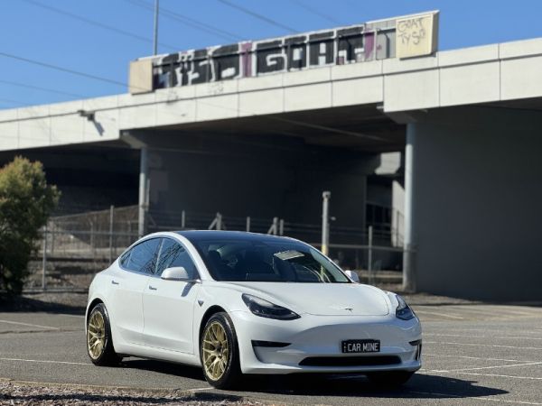 2020 Tesla Model 3 SEDAN STANDARD RANGE PLUS  image