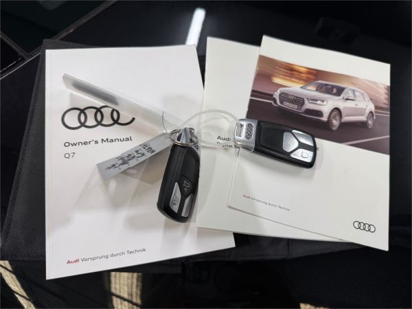 2019 Audi Q7 4M MY19 50 TDI Black Edition image