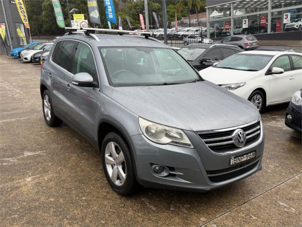 2010 VOLKSWAGEN TIGUAN 4D WAGON 5NC MY10 147 TSI image