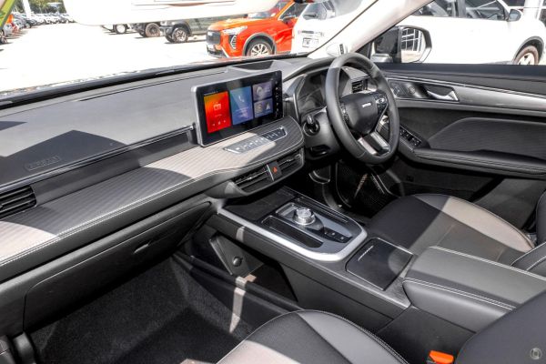 2025 GWM Haval Jolion Vanta Hybrid Auto image