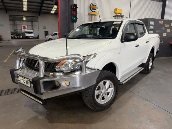 2018 Mitsubishi Triton MQ MY18 GLX Plus (4x4) White 5 Speed Automatic Dual Cab Utility image