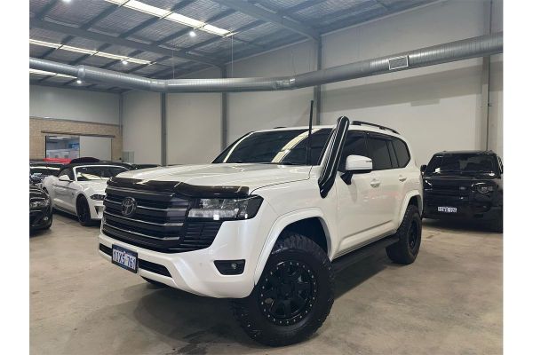 2022 Toyota Landcruiser GXL FJA300R image