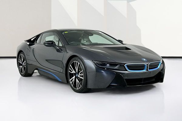 2016 BMW i8 PHEV I12 image